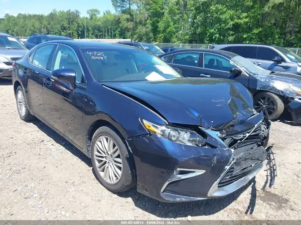 58ABK1GG3HU076655 2017 LEXUS ES - Image 1