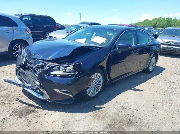 58ABK1GG3HU076655 2017 LEXUS ES - Image 2