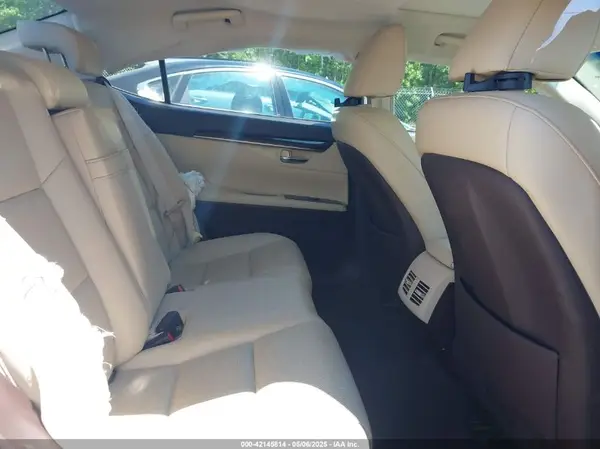 58ABK1GG3HU076655 2017 LEXUS ES - Image 8