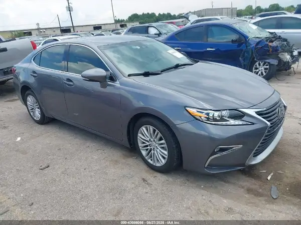 58ABK1GG3HU077059 2017 LEXUS ES - Image 1