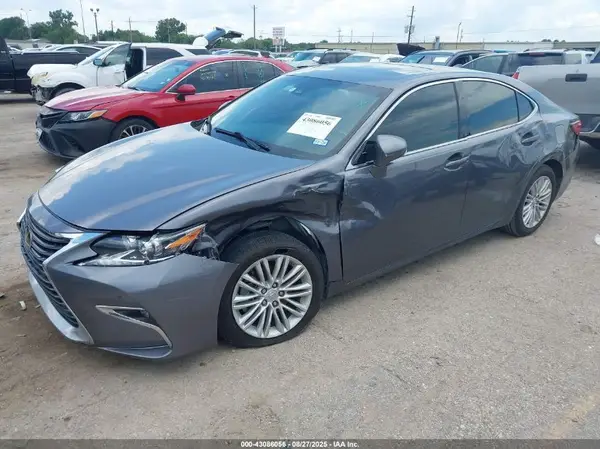 58ABK1GG3HU077059 2017 LEXUS ES - Image 2