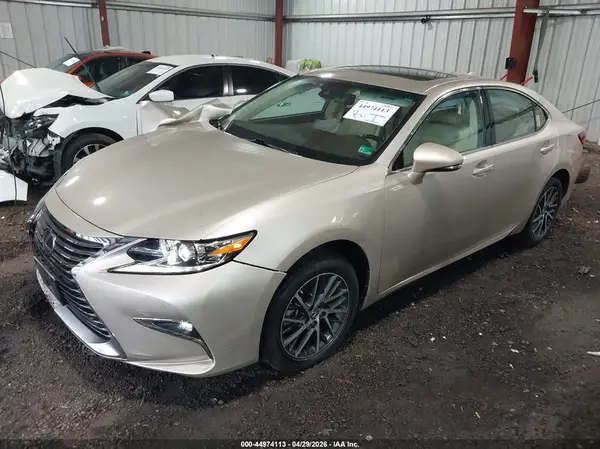 58ABK1GG3HU079135 2017 LEXUS ES - Image 2