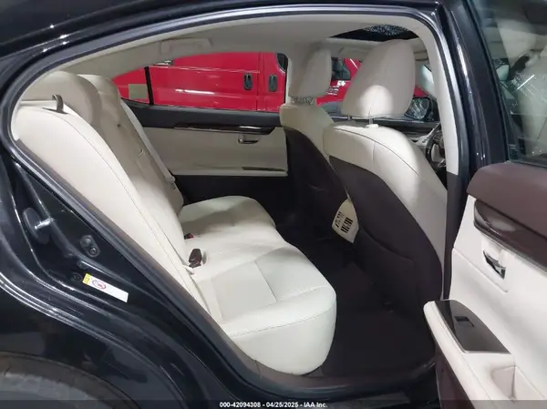58ABK1GG3JU083398 2018 LEXUS ES - Image 8