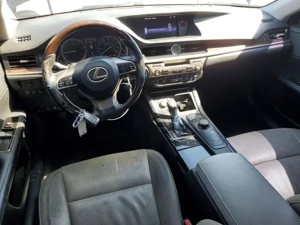 58ABK1GG3JU087239 2018 LEXUS ES - Image 8
