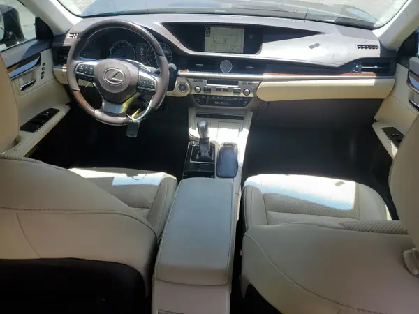 58ABK1GG3JU087886 2018 LEXUS ES - Image 8