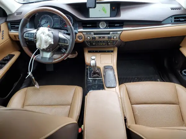 58ABK1GG3JU092604 2018 LEXUS ES - Image 8