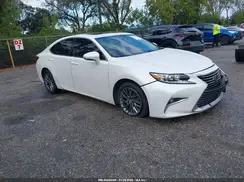 58ABK1GG3JU095244 2018 LEXUS ES