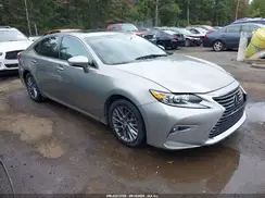 58ABK1GG3JU097723 2018 LEXUS ES