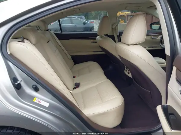58ABK1GG3JU097723 2018 LEXUS ES - Image 8