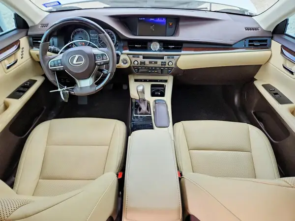 58ABK1GG3JU098550 2018 LEXUS ES - Image 8