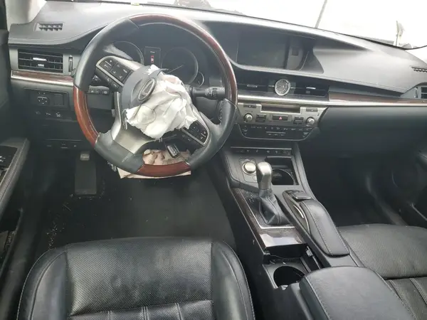 58ABK1GG3JU098631 2018 LEXUS ES - Image 8