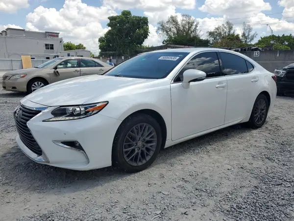 58ABK1GG3JU100006 2018 LEXUS ES - Image 1