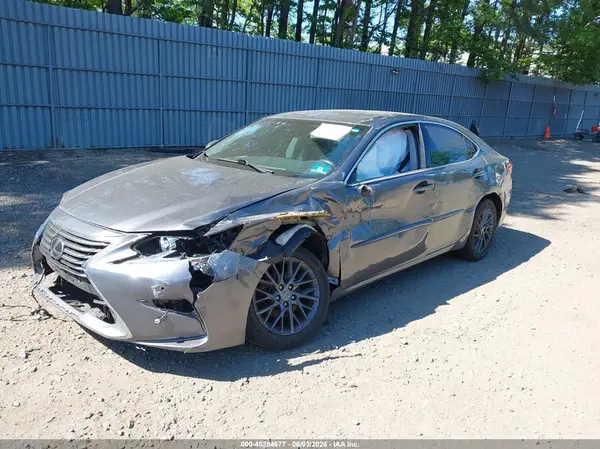 58ABK1GG3JU106808 2018 LEXUS ES - Image 2