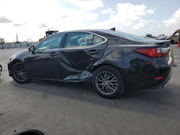 58ABK1GG3JU107294 2018 LEXUS ES - Image 2