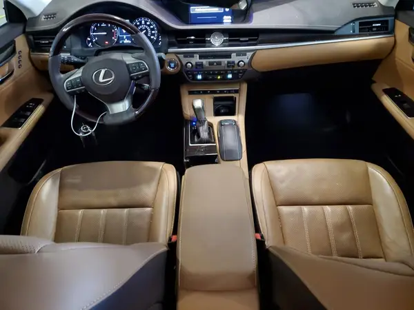 58ABK1GG3JU108686 2018 LEXUS ES - Image 8