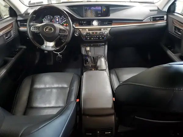 58ABK1GG3JU110065 2018 LEXUS ES - Image 8