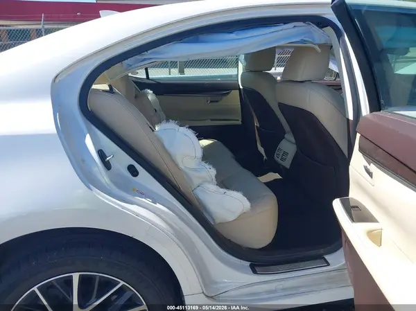 58ABK1GG3JU110132 2018 LEXUS ES - Image 8