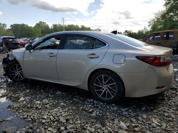 58ABK1GG3JU111457 2018 LEXUS ES - Image 2