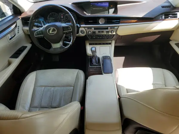 58ABK1GG3JU111457 2018 LEXUS ES - Image 8