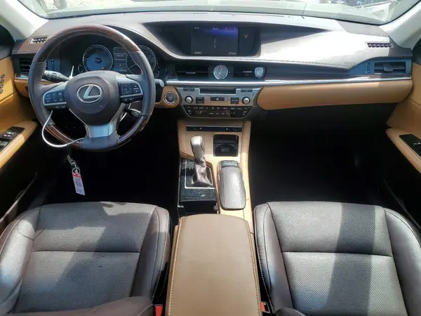 58ABK1GG3JU116481 2018 LEXUS ES - Image 8