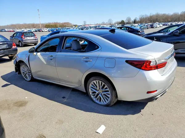 58ABK1GG4GU005625 2016 LEXUS ES - Image 2