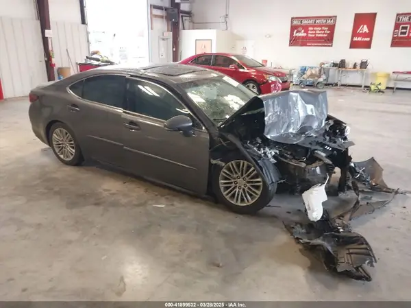 58ABK1GG4GU005754 2016 LEXUS ES - Image 1