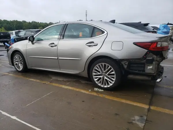 58ABK1GG4GU007018 2016 LEXUS ES - Image 2