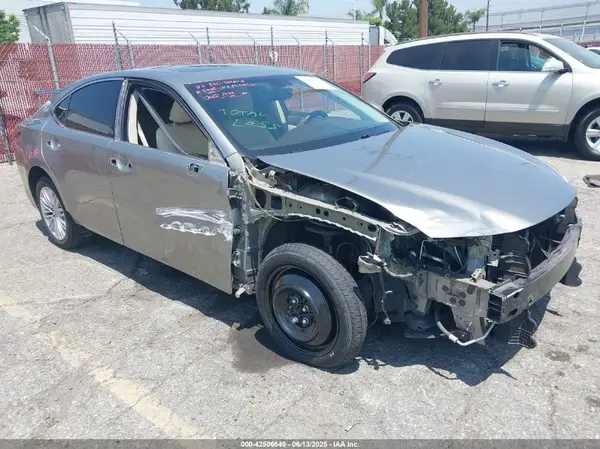 58ABK1GG4GU007391 2016 LEXUS ES - Image 1