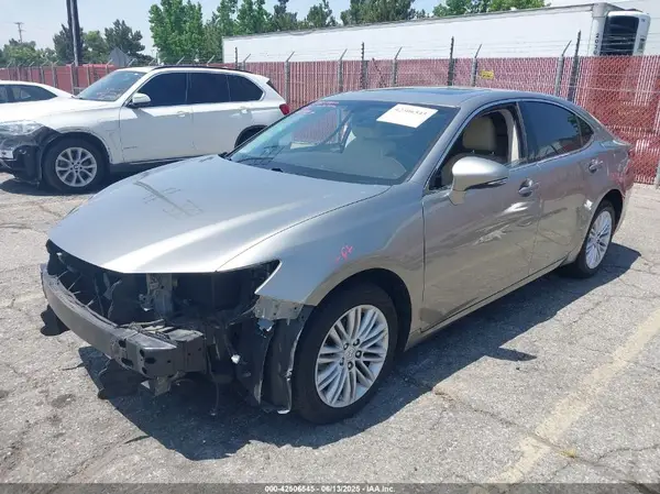 58ABK1GG4GU007391 2016 LEXUS ES - Image 2