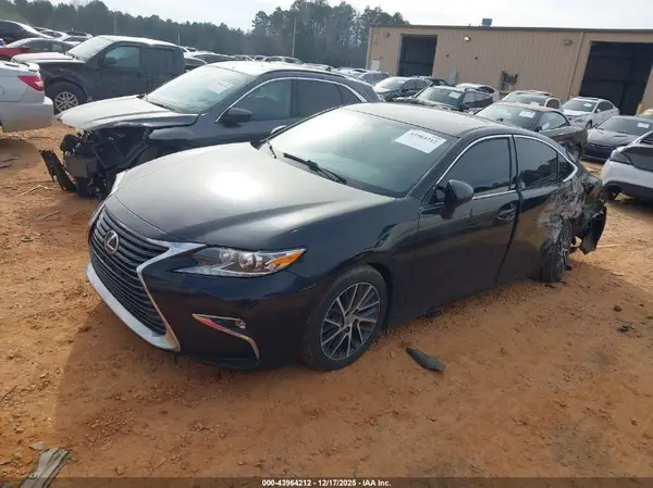 58ABK1GG4GU009139 2016 LEXUS ES - Image 2