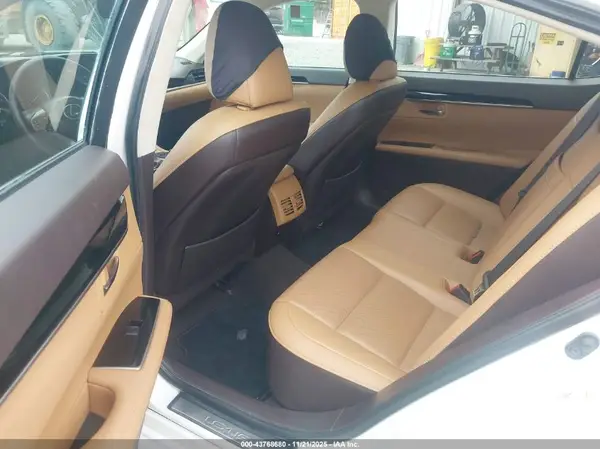 58ABK1GG4GU015488 2016 LEXUS ES - Image 8