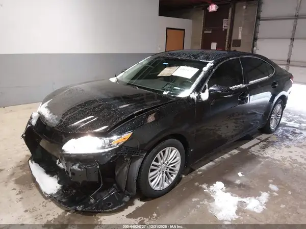 58ABK1GG4GU016768 2016 LEXUS ES - Image 2