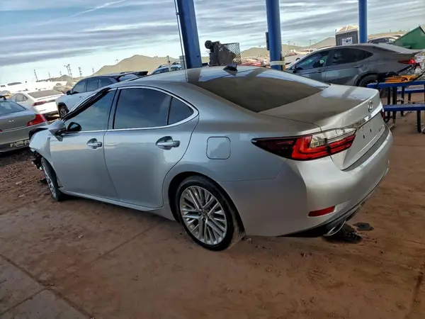 58ABK1GG4GU017340 2016 LEXUS ES - Image 2