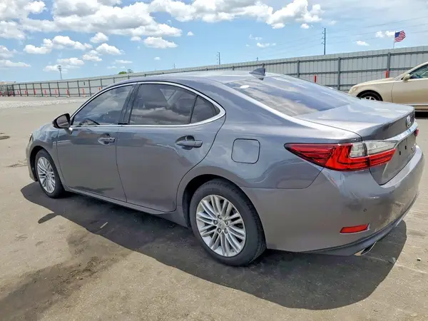 58ABK1GG4GU018200 2016 LEXUS ES - Image 2