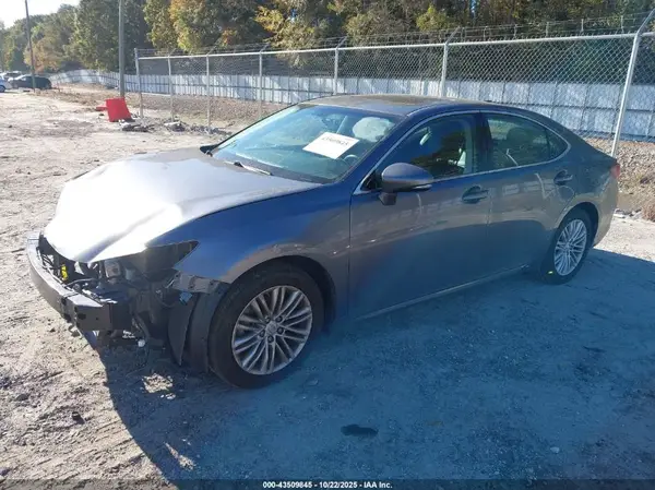 58ABK1GG4GU021968 2016 LEXUS ES - Image 2