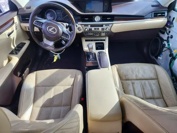 58ABK1GG4GU023090 2016 LEXUS ES - Image 8