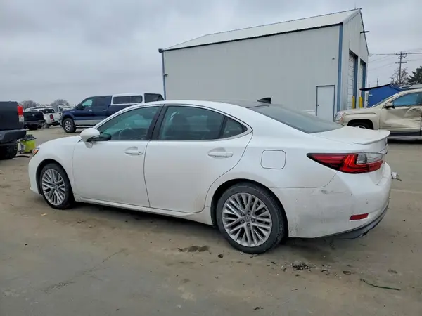 58ABK1GG4GU024515 2016 LEXUS ES - Image 2