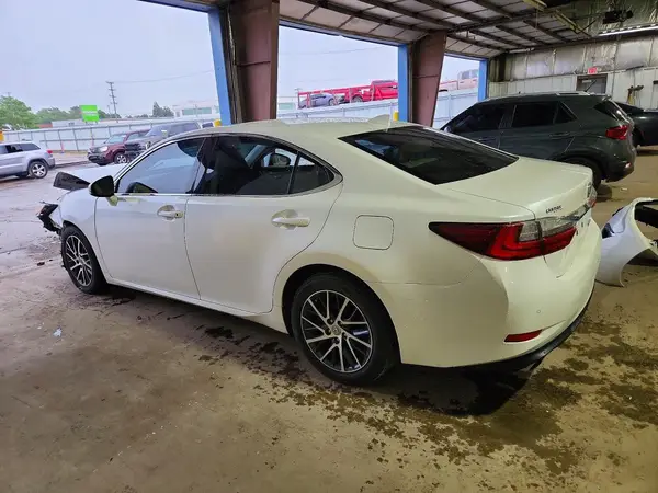 58ABK1GG4GU026958 2016 LEXUS ES - Image 2