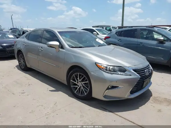 58ABK1GG4GU028757 2016 LEXUS ES - Image 1