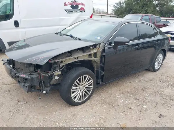 58ABK1GG4GU030539 2016 LEXUS ES - Image 2