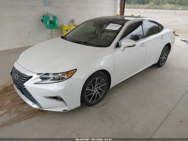 58ABK1GG4GU031836 2016 LEXUS ES - Image 2