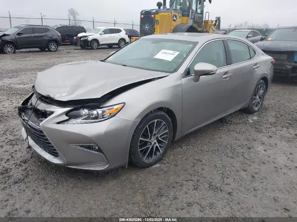 58ABK1GG4GU033215 2016 LEXUS ES - Image 2