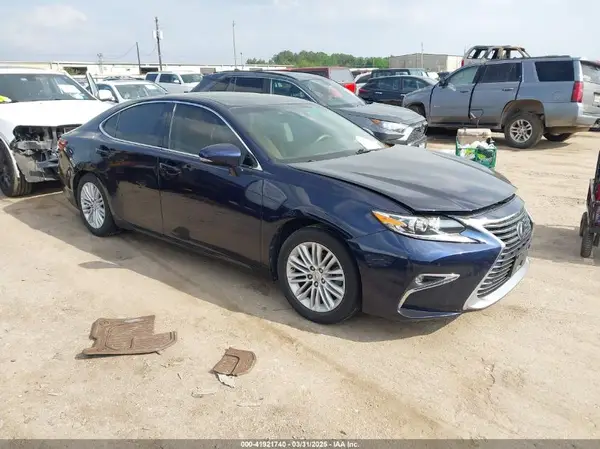 58ABK1GG4HU037086 2017 LEXUS ES - Image 1