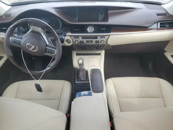 58ABK1GG4HU037959 2017 LEXUS ES - Image 8