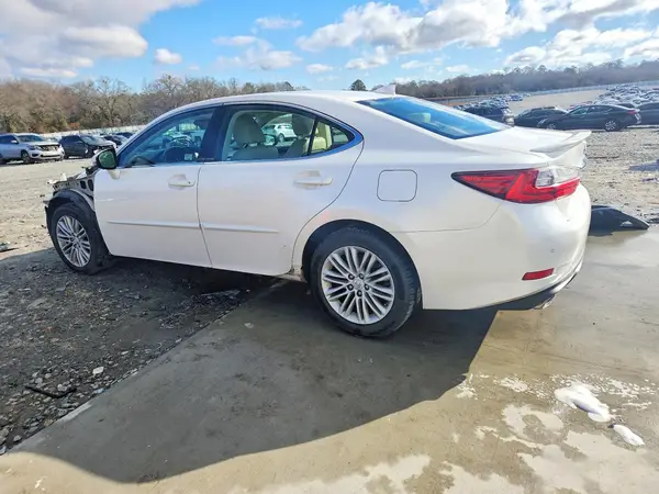 58ABK1GG4HU038352 2017 LEXUS ES - Image 2