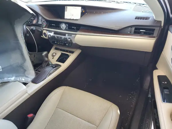 58ABK1GG4HU043454 2017 LEXUS ES - Image 8