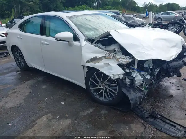 58ABK1GG4HU044460 2017 LEXUS ES - Image 1