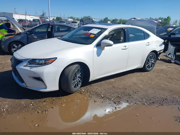 58ABK1GG4HU044779 2017 LEXUS ES - Image 2