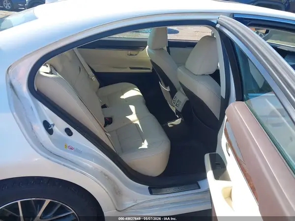 58ABK1GG4HU044779 2017 LEXUS ES - Image 8