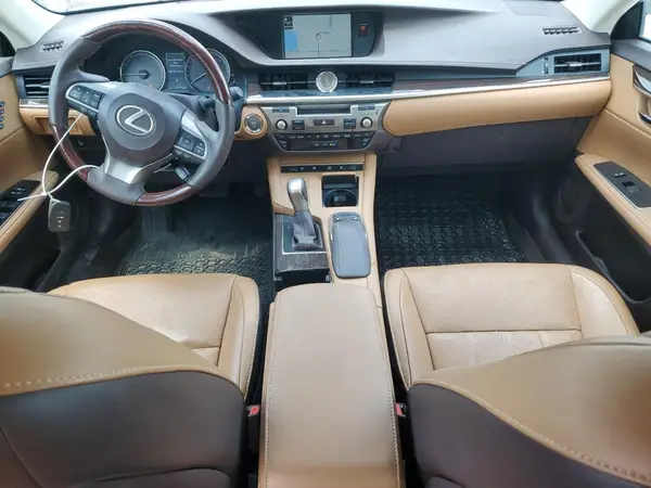58ABK1GG4HU048539 2017 LEXUS ES - Image 8